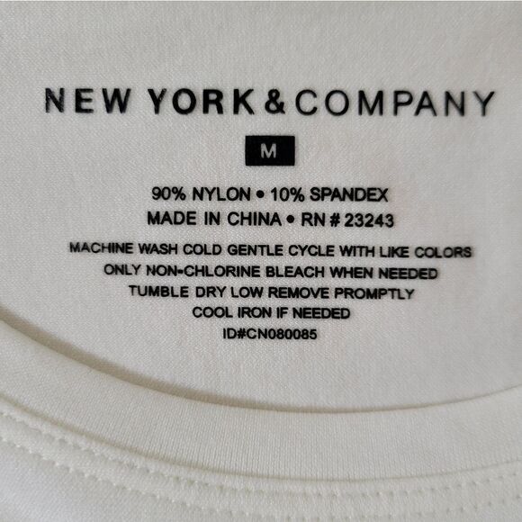 New York & Company Women's White Crewneck Pullover Short Sleeve Top - Picture 6 of 14